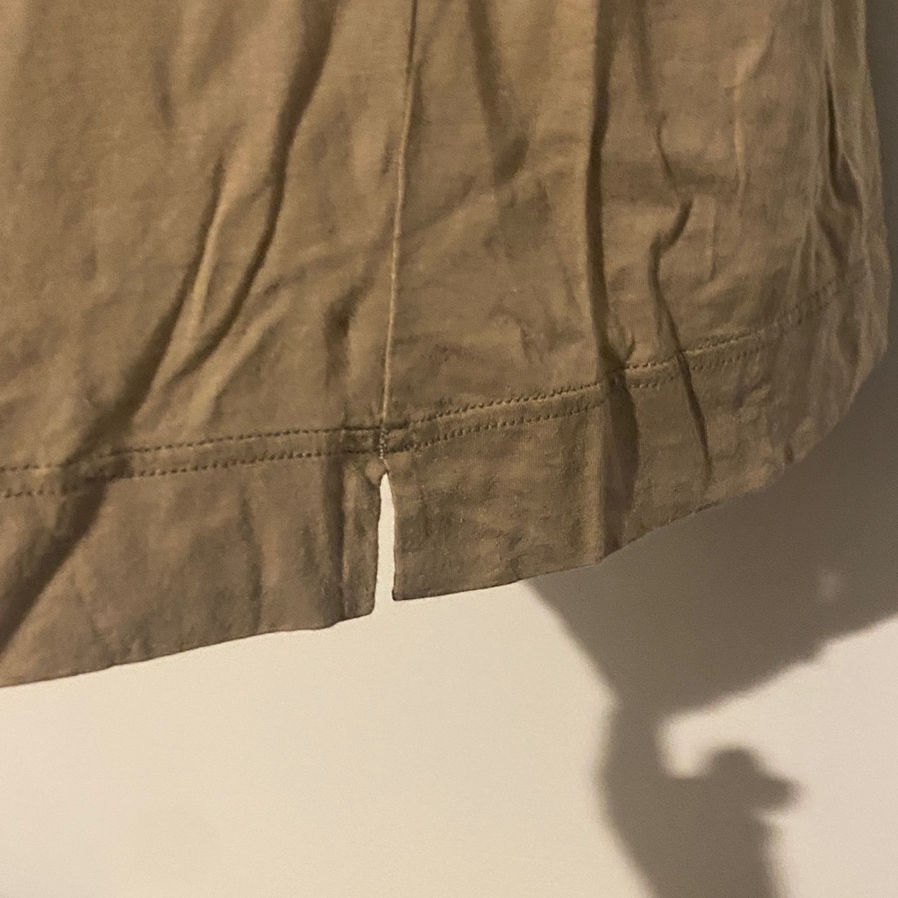 Hanro tan
Short Sleeve Tee - Picture 4 of 8
